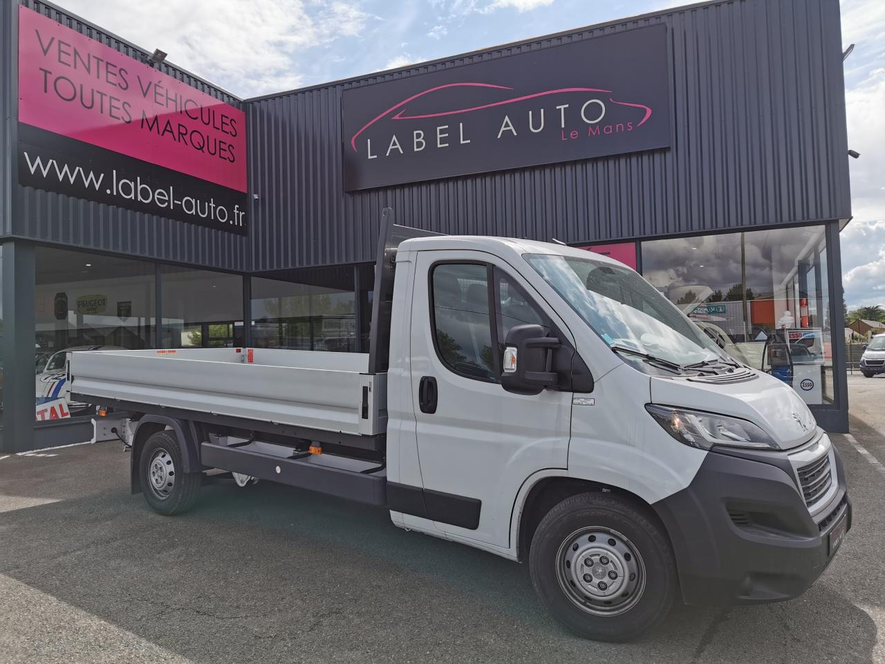 PEUGEOT BOXER 3T5 PLATEAU 4M20 2.2 HDI 140CH - Makineritë e tjera: foto 1 PEUGEOT BOXER 3T5 PLATEAU 4M20 2.2 HDI 140CH - Makineritë e tjera: foto 1