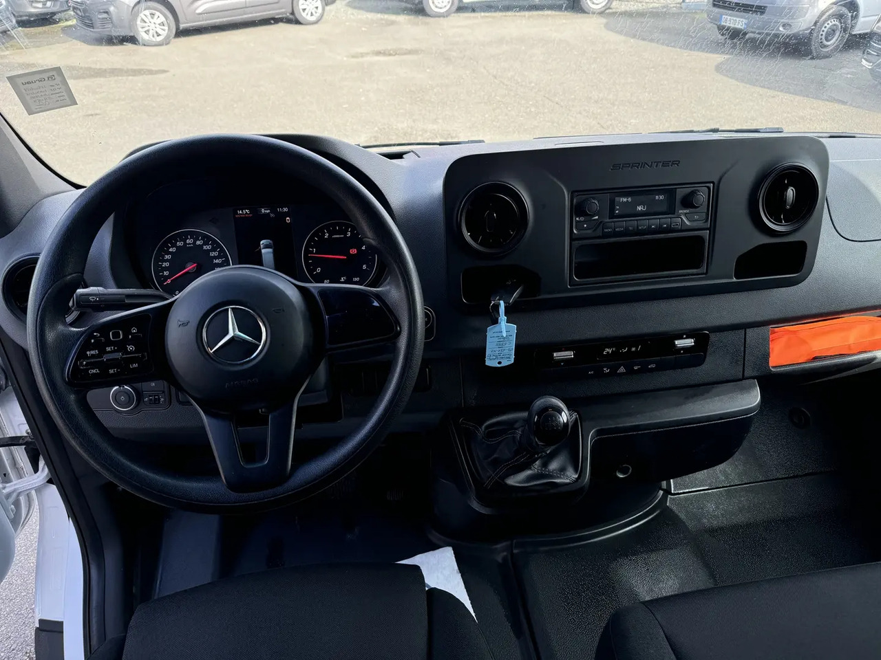 Mercedes Sprinter 315 CDI 43 3T5 FIRST PROPULSION LEGER - Kamioncine vetëshkarkuese: foto 4 Mercedes Sprinter 315 CDI 43 3T5 FIRST PROPULSION LEGER - Kamioncine vetëshkarkuese: foto 4