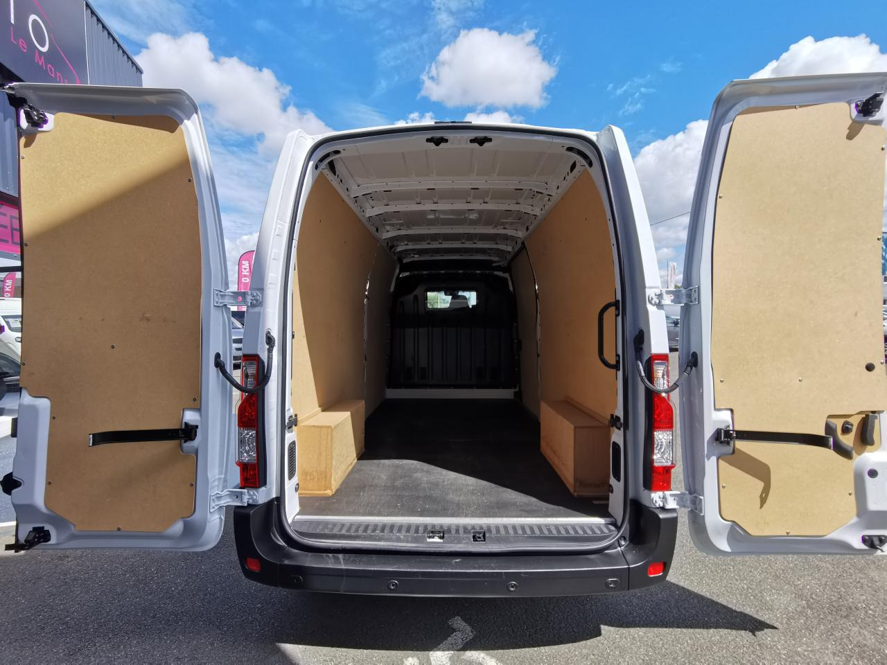 RENAULT Master Confort F3500 L3H2 2.3 Blue dCi - 135 III FOURGON Fourgon L3H2 Traction PHASE 3 - Furgon: foto 3 RENAULT Master Confort F3500 L3H2 2.3 Blue dCi - 135 III FOURGON Fourgon L3H2 Traction PHASE 3 - Furgon: foto 3