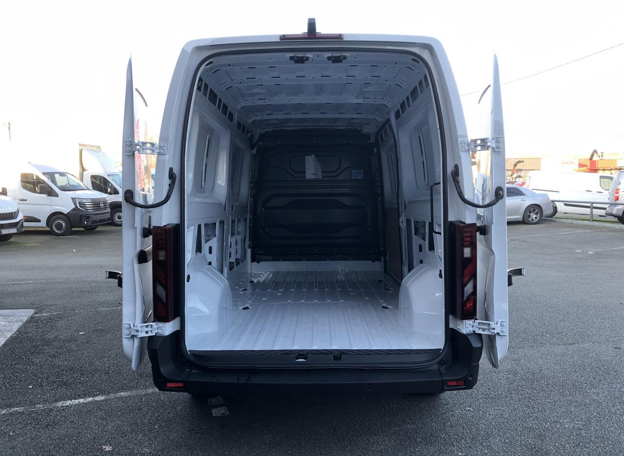 RENAULT Master Extra 3t5 L3H2 2.0 Blue dCi - 150 IV FOURGON Fourgon L3H2 Traction - Furgon: foto 3 RENAULT Master Extra 3t5 L3H2 2.0 Blue dCi - 150 IV FOURGON Fourgon L3H2 Traction - Furgon: foto 3