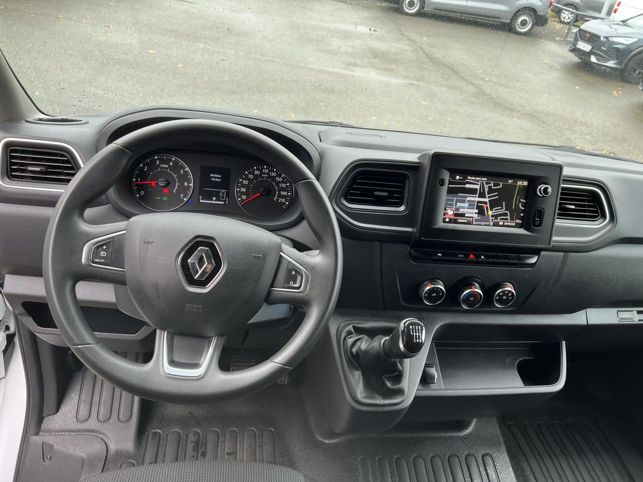 RENAULT Master Grand Confort F3300 L2H2 2.3 dCi - 135 III FOURGON Fourgon L2H2 Traction PHASE 3 - Furgon: foto 4 RENAULT Master Grand Confort F3300 L2H2 2.3 dCi - 135 III FOURGON Fourgon L2H2 Traction PHASE 3 - Furgon: foto 4