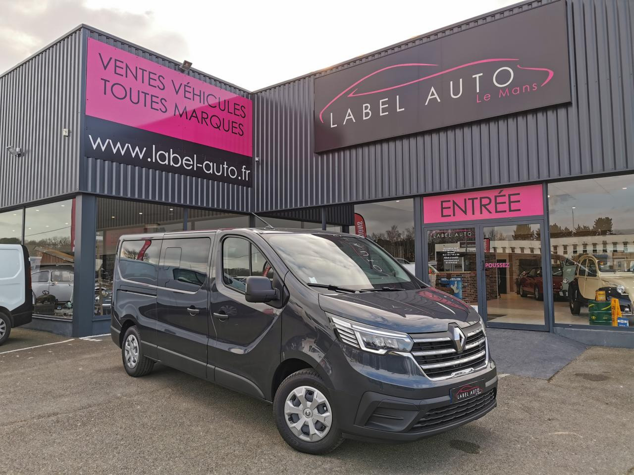 RENAULT Trafic L2 2.0 Energy dCi - 150 - S&S - BV EDC Euro 6e III COMBI Combi Intens L2H1 PHASE 3 - Furgon pasagjerësh: foto 1 RENAULT Trafic L2 2.0 Energy dCi - 150 - S&S - BV EDC Euro 6e III COMBI Combi Intens L2H1 PHASE 3 - Furgon pasagjerësh: foto 1