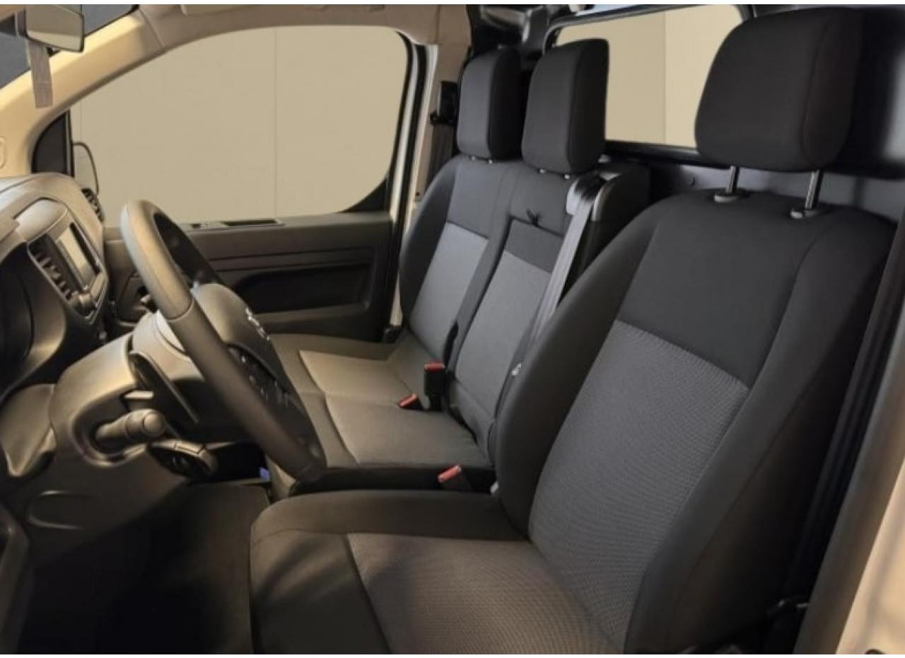 TOYOTA Proace 2.0 140 D-4D - Start&Stop 2016 FOURGON Fourgon Medium Start PHASE 2 - Furgon: foto 5 TOYOTA Proace 2.0 140 D-4D - Start&Stop 2016 FOURGON Fourgon Medium Start PHASE 2 - Furgon: foto 5