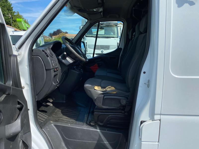 Renault Master 130.35 FG Tronqué L2H2 Nacelle Pack éco - Platformë ajrore e montuar në kamion: foto 5 Renault Master 130.35 FG Tronqué L2H2 Nacelle Pack éco - Platformë ajrore e montuar në kamion: foto 5