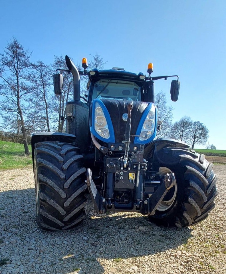 New Holland T 8 380 ULTRA COMMAND - Traktor: foto 2 New Holland T 8 380 ULTRA COMMAND - Traktor: foto 2