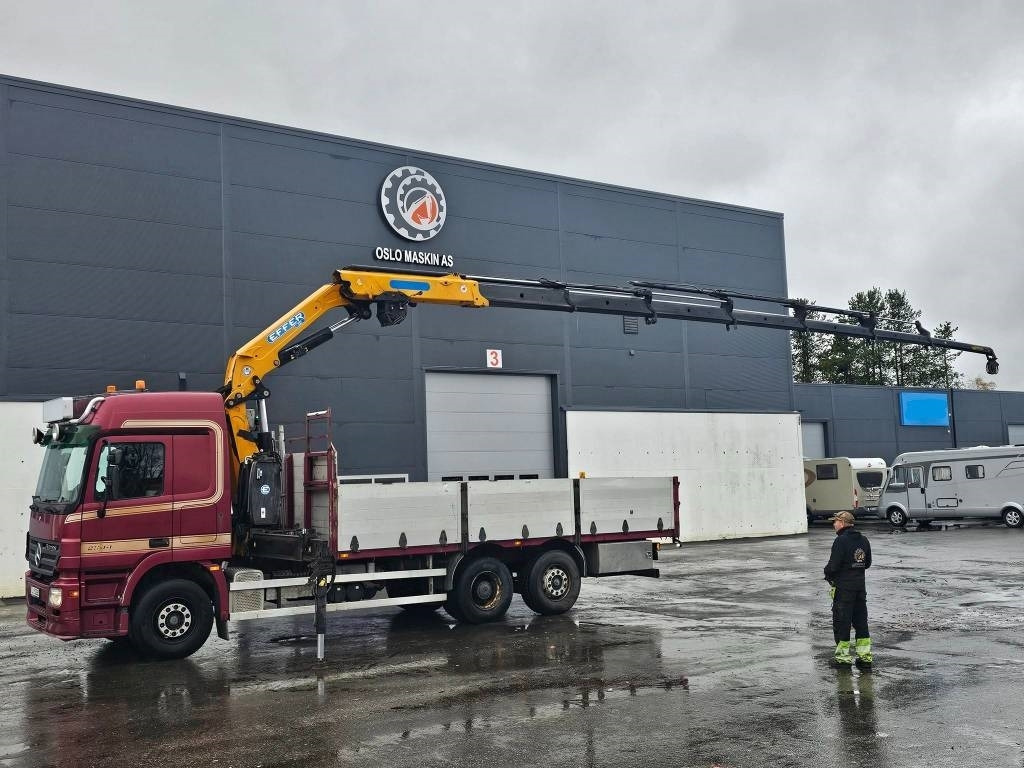 Mercedes-Benz Actros 2544  - Kamion me vinç: foto 2 Mercedes-Benz Actros 2544  - Kamion me vinç: foto 2