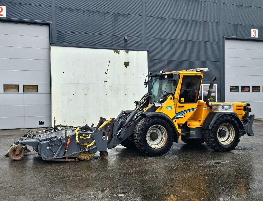 Wille 655 C - Ekskavator me goma: foto 2 Wille 655 C - Ekskavator me goma: foto 2