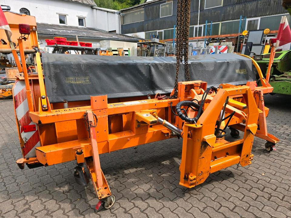 Beilhack PV 34-4 Schneepflug Schneeschild Scheeschieber Winterdienst Unimog U400 300 290 500 427 530 423 318 323 LKW Fendt - Borëpastruese: foto 5 Beilhack PV 34-4 Schneepflug Schneeschild Scheeschieber Winterdienst Unimog U400 300 290 500 427 530 423 318 323 LKW Fendt - Borëpastruese: foto 5