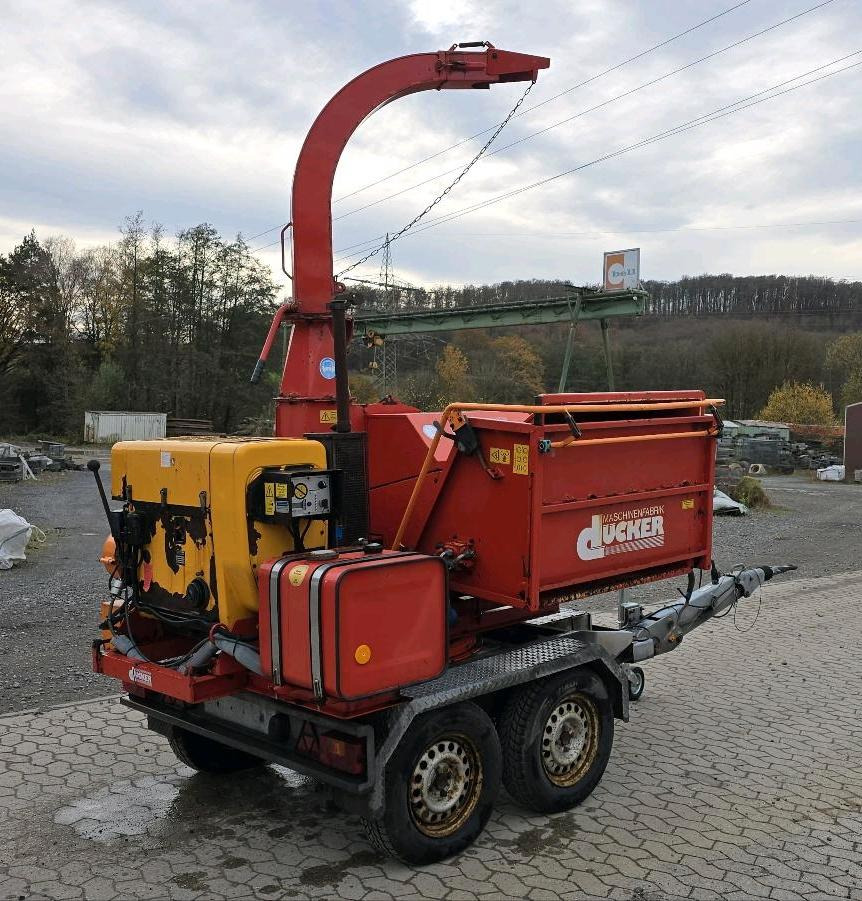 Dücker HM 250 Holzhacker Holzhäcksler Holzhackschnitzler Hacker Häcksler Hatz Diesel 4L40C - Copëtuese druri: foto 4 Dücker HM 250 Holzhacker Holzhäcksler Holzhackschnitzler Hacker Häcksler Hatz Diesel 4L40C - Copëtuese druri: foto 4