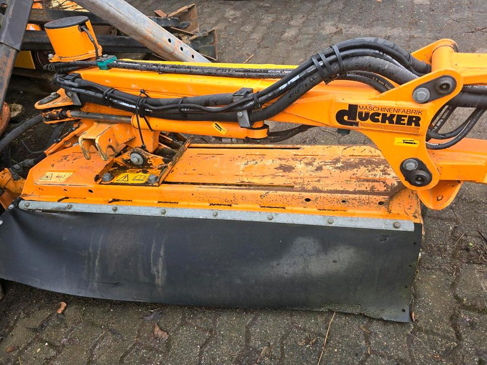 Dücker Randstreifenmäher vom DUA 800 700 Banketmäher Böschungsmäher Auslegemäher für Unimog Mulag Mähausleger - Trince me krahe: foto 1 Dücker Randstreifenmäher vom DUA 800 700 Banketmäher Böschungsmäher Auslegemäher für Unimog Mulag Mähausleger - Trince me krahe: foto 1