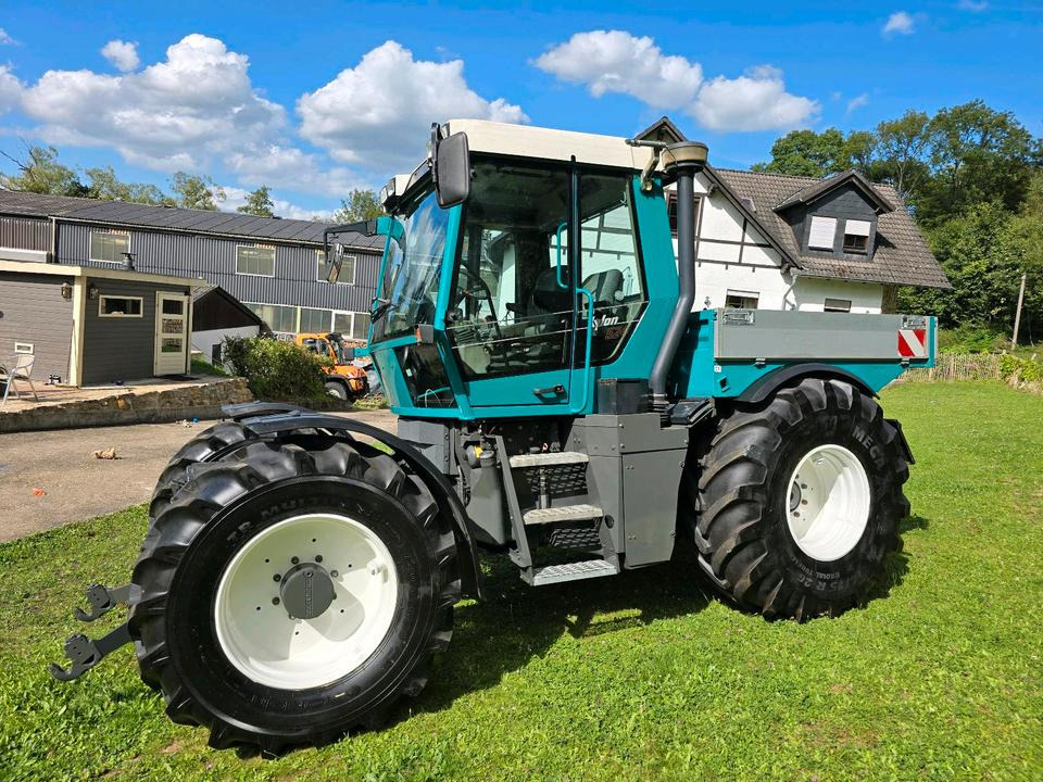 Fendt Xylon 524 Ez. 2003 50kmh 7900 Stunden Traktor Schlepper 522 520 - Traktor kavalet: foto 4 Fendt Xylon 524 Ez. 2003 50kmh 7900 Stunden Traktor Schlepper 522 520 - Traktor kavalet: foto 4