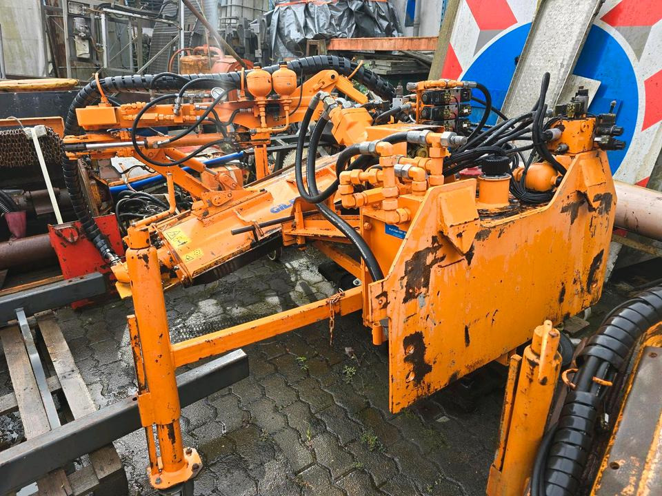 Gilbers GM 12 RL Randstreifenmäher Böschungsmulcher Böschungsmäher Seitenmulcher Mähausleger Dücker Mulag - Trince me spostim anësor: foto 2 Gilbers GM 12 RL Randstreifenmäher Böschungsmulcher Böschungsmäher Seitenmulcher Mähausleger Dücker Mulag - Trince me spostim anësor: foto 2