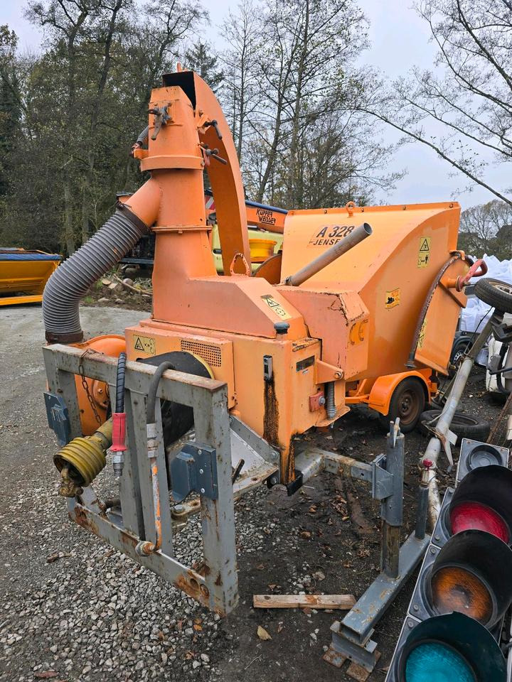 Jensen A328 Holhäcksler Holzhacker Holzschreder passend für Unimog 405 U 300 400 500 527 530 523 - Copëtuese druri: foto 2 Jensen A328 Holhäcksler Holzhacker Holzschreder passend für Unimog 405 U 300 400 500 527 530 523 - Copëtuese druri: foto 2
