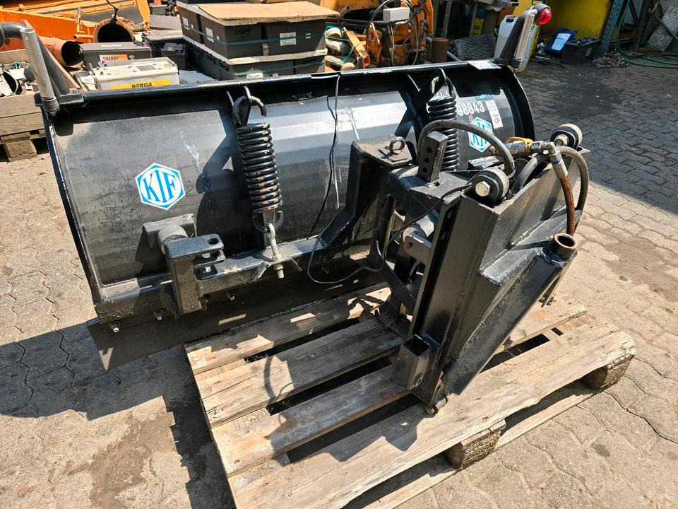 KIF CM 2000 Schneepflug Schneeschild Schneeschieber Räumschild Winterdienst für Kleintraktore Iseki Kubota Multicar - Borëpastruese: foto 2 KIF CM 2000 Schneepflug Schneeschild Schneeschieber Räumschild Winterdienst für Kleintraktore Iseki Kubota Multicar - Borëpastruese: foto 2