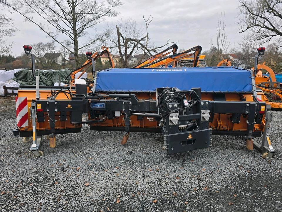 Neuer Schneepflug Schmidt ML 51-A 5,1m Schneeschild mit 24v Hydraulikanlage Schneeschieber Schmidt passend für LKW Autobahn Winterdienst - Borëpastruese: foto 3 Neuer Schneepflug Schmidt ML 51-A 5,1m Schneeschild mit 24v Hydraulikanlage Schneeschieber Schmidt passend für LKW Autobahn Winterdienst - Borëpastruese: foto 3