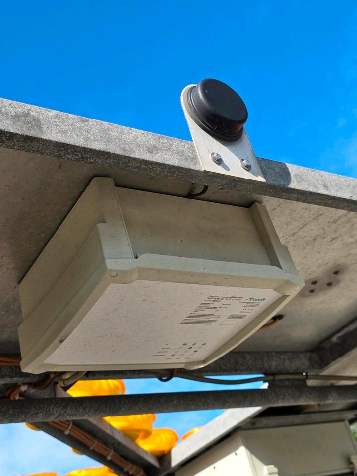 Nissen LED Absperrtafel DORA GPS FAT VZ-616 Fahrbare Absperrtafel Sperrwand Verkehrsleittafel Verkehrssicherungsanhänger Verkehrsleitanhänger Trebbiner Horizont - Rimorkio: foto 5 Nissen LED Absperrtafel DORA GPS FAT VZ-616 Fahrbare Absperrtafel Sperrwand Verkehrsleittafel Verkehrssicherungsanhänger Verkehrsleitanhänger Trebbiner Horizont - Rimorkio: foto 5