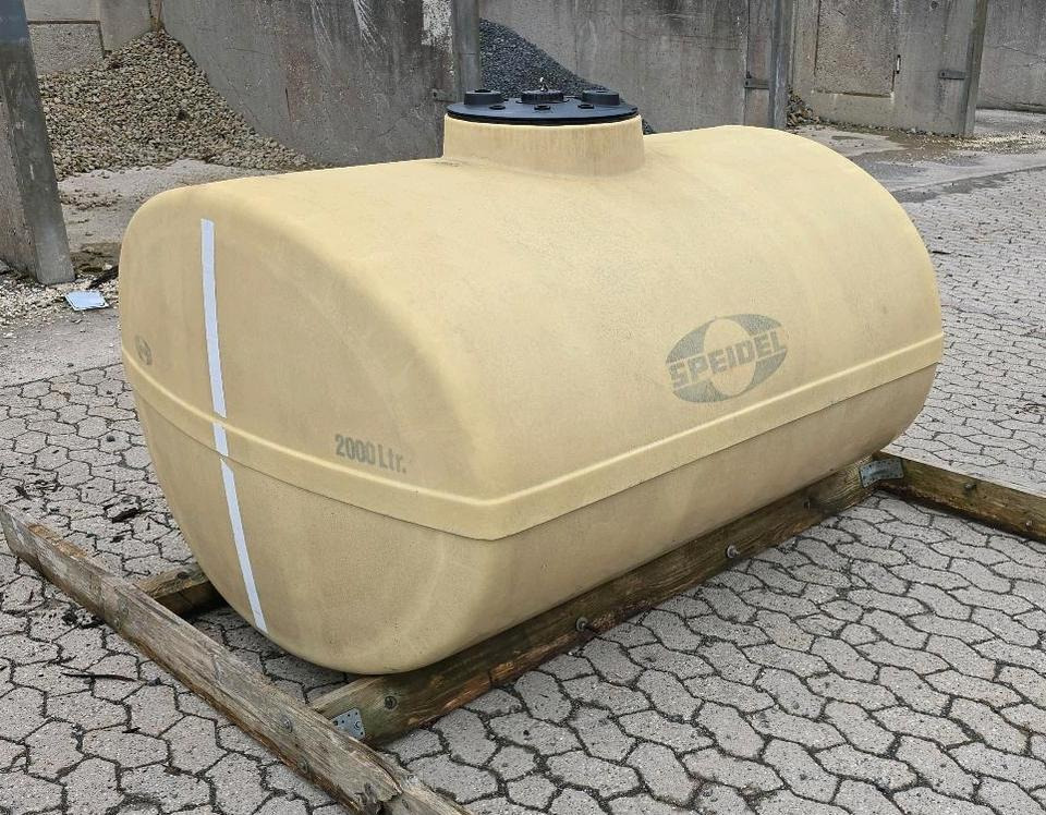 Schmidt Mulag 2m3 Wassertank Wasserfass Speidel für Unimog UGE UGN 405 U300 400 500 427 430 LKW Boschung wassertank Laugentank Bewässerung 5000liter - Kontejner cisternë: foto 5 Schmidt Mulag 2m3 Wassertank Wasserfass Speidel für Unimog UGE UGN 405 U300 400 500 427 430 LKW Boschung wassertank Laugentank Bewässerung 5000liter - Kontejner cisternë: foto 5