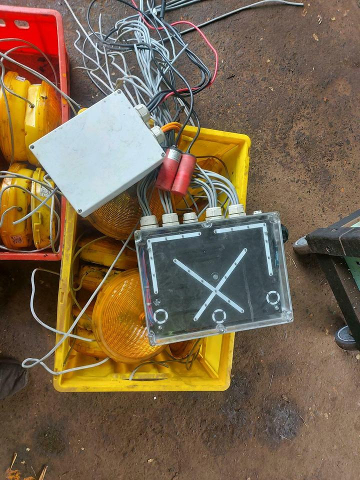 Steuergerät LP 8000 Classic Nissen LED Absperrtafel Vorwarntafel - Sistemi elektrik: foto 2 Steuergerät LP 8000 Classic Nissen LED Absperrtafel Vorwarntafel - Sistemi elektrik: foto 2