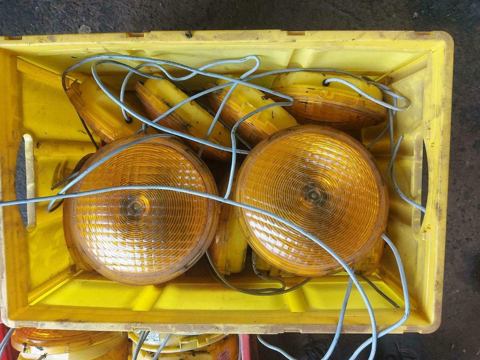 Nissen LED Vorwarner Leuchte Zyklop 220 Absperrtafel Vorwarntafel - Dritat/ Ndriçimi: foto 2 Nissen LED Vorwarner Leuchte Zyklop 220 Absperrtafel Vorwarntafel - Dritat/ Ndriçimi: foto 2