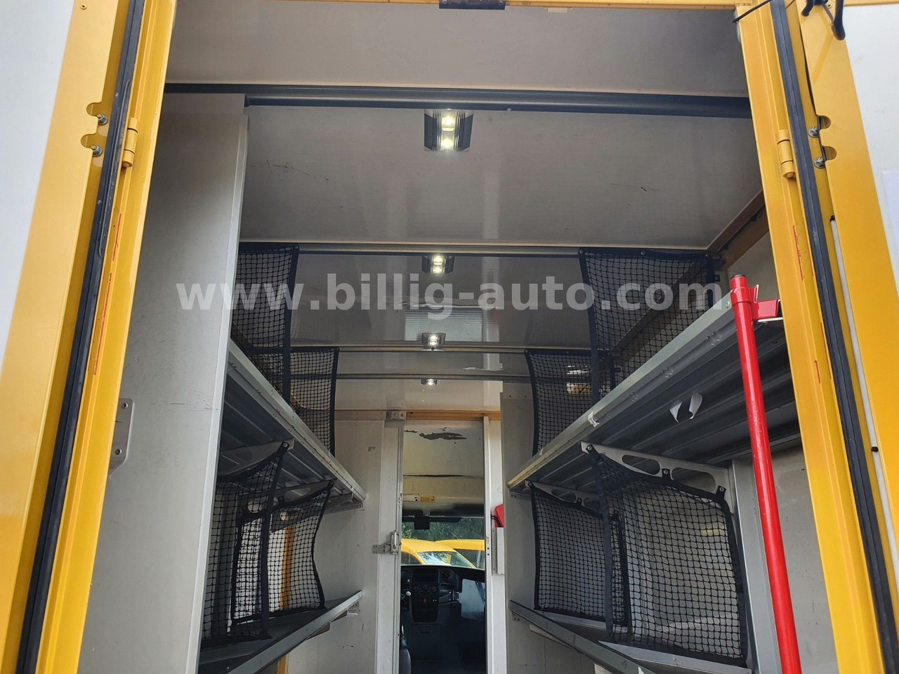 Iveco Daily Koffer Kasten Integralkoffer Automatik - Kamioncine me kontinier: foto 3 Iveco Daily Koffer Kasten Integralkoffer Automatik - Kamioncine me kontinier: foto 3