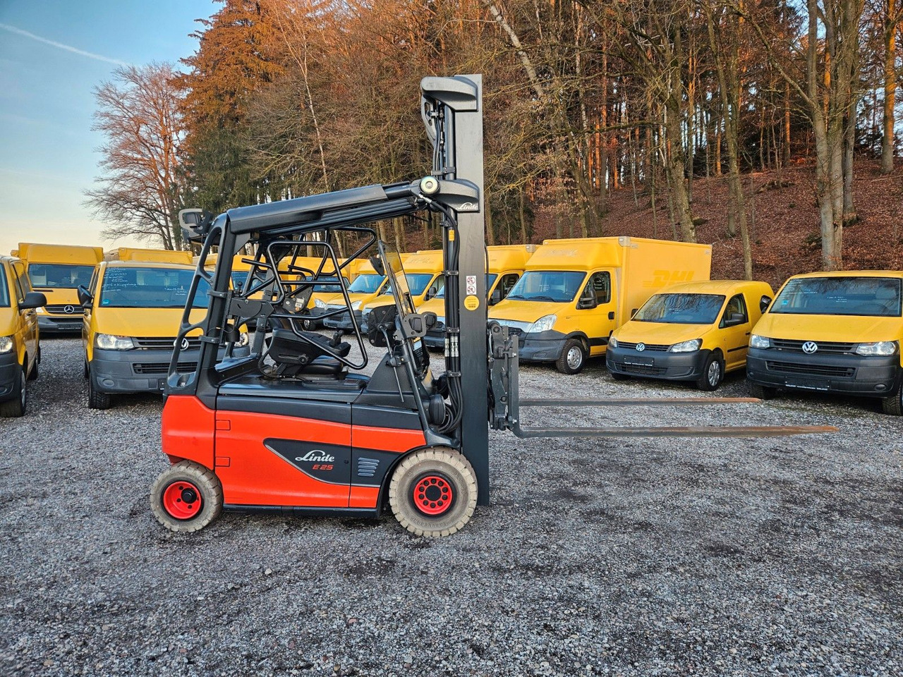 Linde E25 R Roadster , 6.880mm Hubhöhe, StVZO hydr. Zi - Pirun elektrik: foto 5 Linde E25 R Roadster , 6.880mm Hubhöhe, StVZO hydr. Zi - Pirun elektrik: foto 5