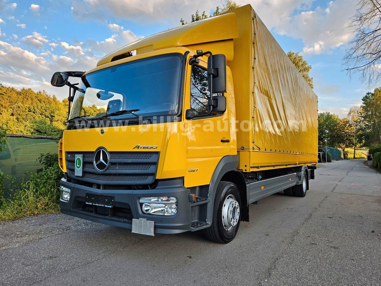 Mercedes-Benz Atego 1327 L * BREMS/SPUR-ASS*DIFF.*LBW*AHK*7.2m - Kamion vagonetë: foto 1 Mercedes-Benz Atego 1327 L * BREMS/SPUR-ASS*DIFF.*LBW*AHK*7.2m - Kamion vagonetë: foto 1