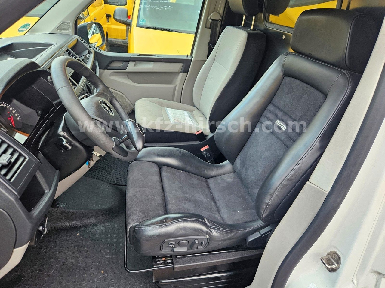 Volkswagen T6 Automatik/ DSG Sortimo Stdhzg Behindertenger. - Furgon pasagjerësh: foto 5 Volkswagen T6 Automatik/ DSG Sortimo Stdhzg Behindertenger. - Furgon pasagjerësh: foto 5