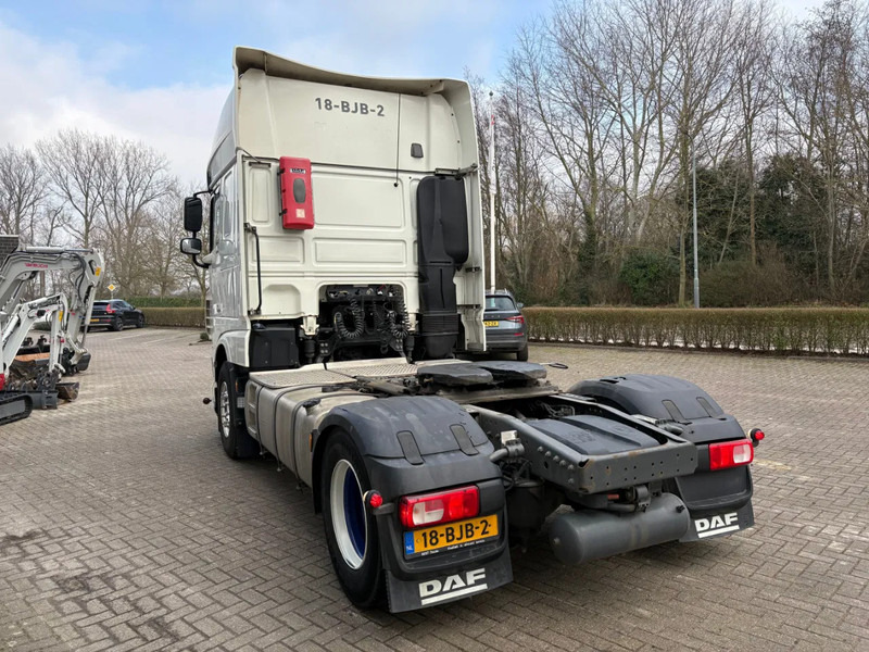 DAF XF 460 4x2 / ADR I II III KLASSE / HOLLAND TRUCK / APK - TUV JANUARI 2026 - Gjysmë-kamion: foto 3 DAF XF 460 4x2 / ADR I II III KLASSE / HOLLAND TRUCK / APK - TUV JANUARI 2026 - Gjysmë-kamion: foto 3