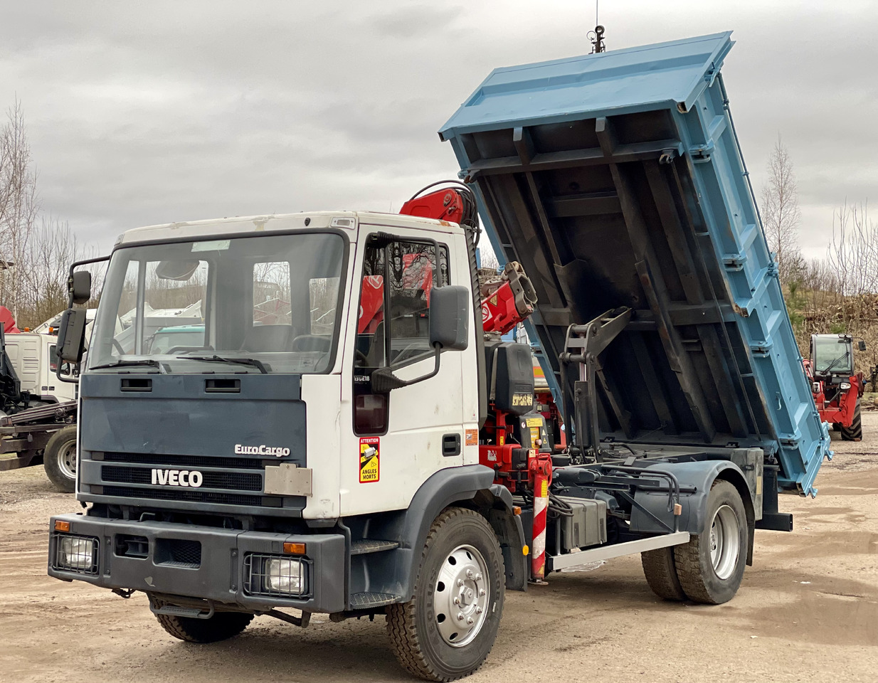 IVECO EUROCARGO - Kamion me vinç: foto 1 IVECO EUROCARGO - Kamion me vinç: foto 1