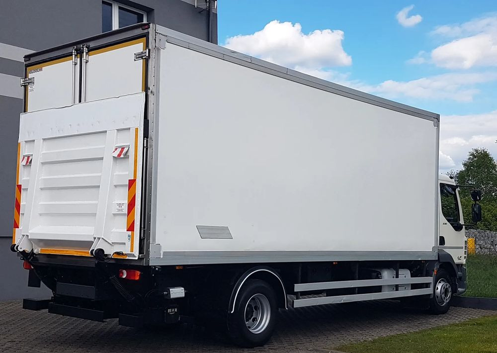 DAF 16T LF 230 WINDA CHŁODNIA 16EP 6,60x2,48x2,39 KLIMA IZOTERMA MROŹNIA - Kamion frigorifer: foto 4 DAF 16T LF 230 WINDA CHŁODNIA 16EP 6,60x2,48x2,39 KLIMA IZOTERMA MROŹNIA - Kamion frigorifer: foto 4