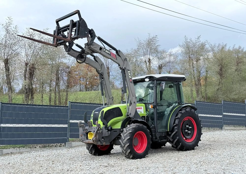 Claas * Ciągnik Traktor CLAAS 240 F NEXOS * 4x4 * Sadowniczy * Tur MX F304 * TUZ * Wałek WOM - Traktor: foto 1 Claas * Ciągnik Traktor CLAAS 240 F NEXOS * 4x4 * Sadowniczy * Tur MX F304 * TUZ * Wałek WOM - Traktor: foto 1
