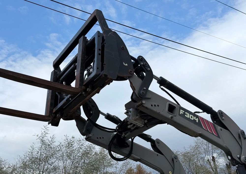 Claas * Ciągnik Traktor CLAAS 240 F NEXOS * 4x4 * Sadowniczy * Tur MX F304 * TUZ * Wałek WOM - Traktor: foto 5 Claas * Ciągnik Traktor CLAAS 240 F NEXOS * 4x4 * Sadowniczy * Tur MX F304 * TUZ * Wałek WOM - Traktor: foto 5