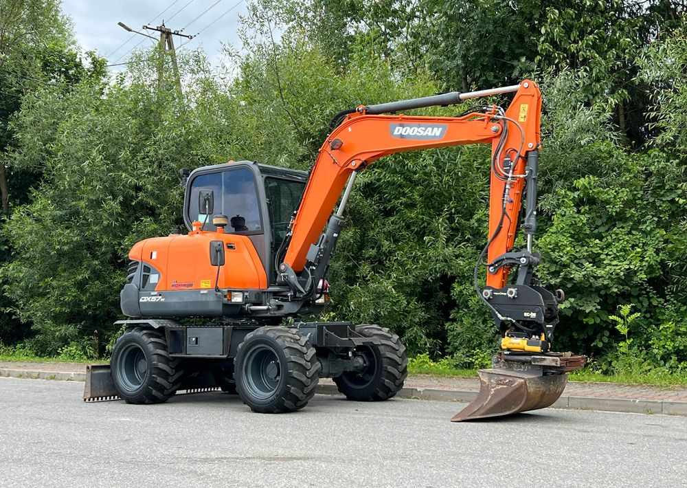 Doosan DOOSAN DX57W *ROTOTILT* 2200 Motogodzin JAK NOWA KOPARKA KOŁOWA STAN PERFEKCYJNY SPROWADZONA - Ekskavator me goma: foto 2 Doosan DOOSAN DX57W *ROTOTILT* 2200 Motogodzin JAK NOWA KOPARKA KOŁOWA STAN PERFEKCYJNY SPROWADZONA - Ekskavator me goma: foto 2