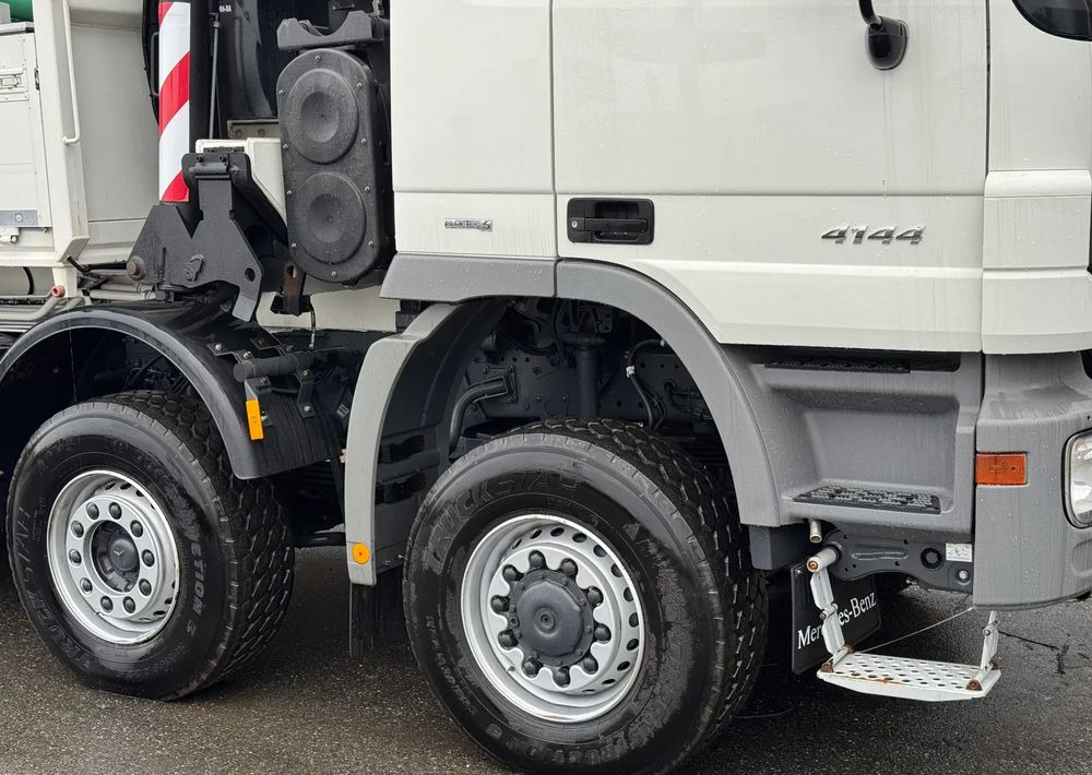 Mercedes-Benz * Mercedes 8x6 Actros 4144 * HDS Palfinger 150002 + FLY JIB PJ 170 * Dźwig * 40 TON * Wyciągarka * 35 Metrów * Kosz * - Kamion me karroceri të hapur, Kamion me vinç: foto 5 Mercedes-Benz * Mercedes 8x6 Actros 4144 * HDS Palfinger 150002 + FLY JIB PJ 170 * Dźwig * 40 TON * Wyciągarka * 35 Metrów * Kosz * - Kamion me karroceri të hapur, Kamion me vinç: foto 5