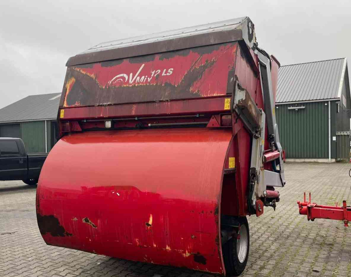 BVL V-Mix 12 LS Voermengwagen Voermachines - Vagon për përzierjen e foragjereve: foto 5 BVL V-Mix 12 LS Voermengwagen Voermachines - Vagon për përzierjen e foragjereve: foto 5