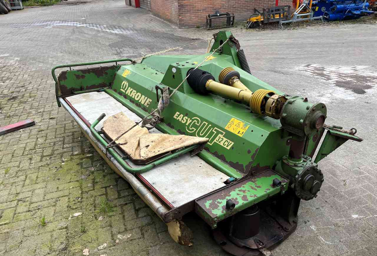 Krone Easycut 320 CV frontmaaier weidebouwmachines - Korrëse bari: foto 2 Krone Easycut 320 CV frontmaaier weidebouwmachines - Korrëse bari: foto 2