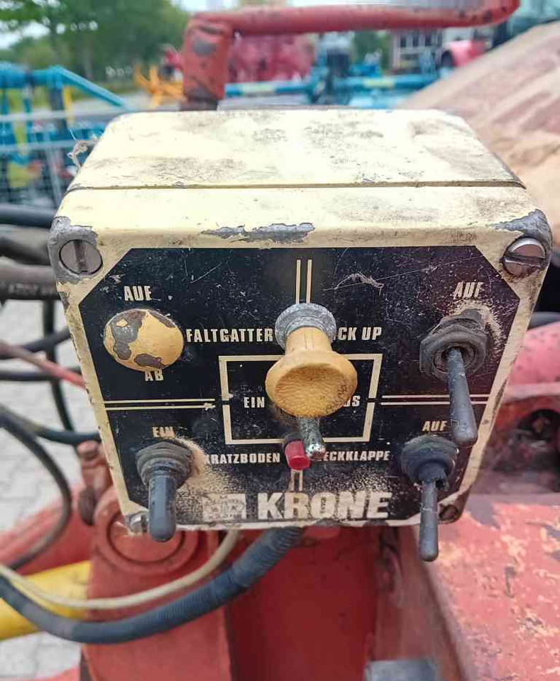 Krone Turbo 3500 enkelas - Vagon vetëngarkues: foto 5 Krone Turbo 3500 enkelas - Vagon vetëngarkues: foto 5