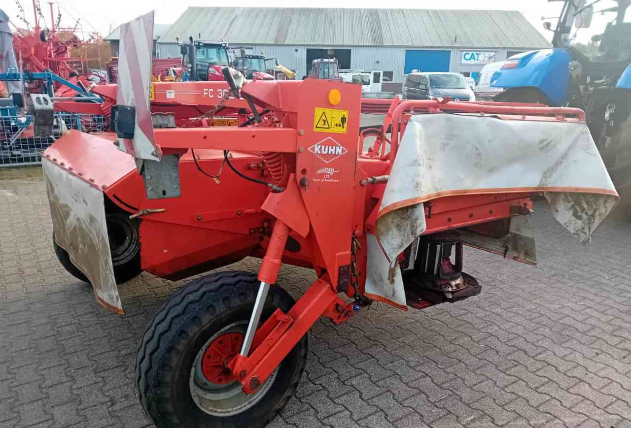 Kuhn FC302G getrokken schijvenmaaier *Verkocht/sold* - Korrëse bari: foto 3 Kuhn FC302G getrokken schijvenmaaier *Verkocht/sold* - Korrëse bari: foto 3