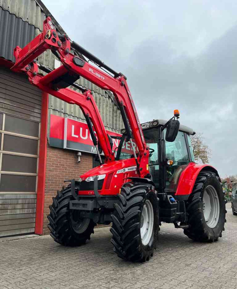 Massey Ferguson 5710S Dyna-4 Essential *Verkocht/sold* - Traktor: foto 2 Massey Ferguson 5710S Dyna-4 Essential *Verkocht/sold* - Traktor: foto 2