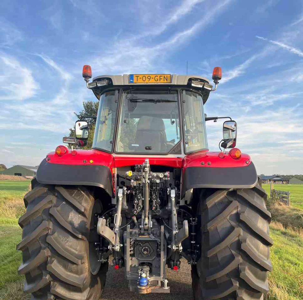 Massey Ferguson 7S.190 Dyna-VT Exclusive tractoren - Traktor: foto 4 Massey Ferguson 7S.190 Dyna-VT Exclusive tractoren - Traktor: foto 4