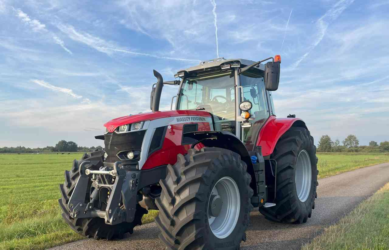 Massey Ferguson 7S.190 Dyna-VT Exclusive tractoren - Traktor: foto 2 Massey Ferguson 7S.190 Dyna-VT Exclusive tractoren - Traktor: foto 2