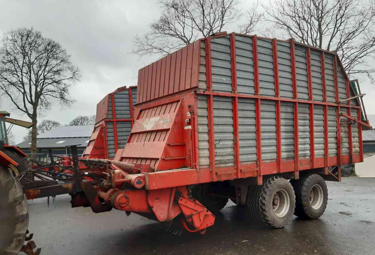 Taarup 1030 Ladewagen hooibouwmachines - Vagon vetëngarkues: foto 1 Taarup 1030 Ladewagen hooibouwmachines - Vagon vetëngarkues: foto 1