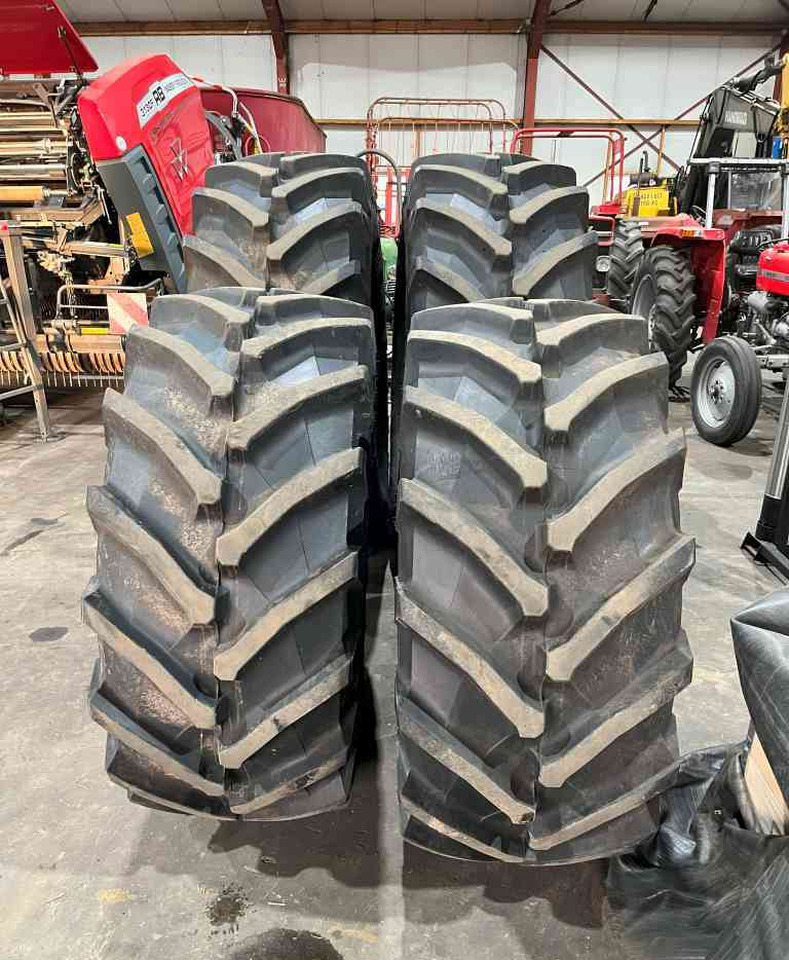 Trelleborg TM800 710/70-R38 & 600/65-R28 - Goma dhe bandazhe për Makineri bujqësore: foto 2 Trelleborg TM800 710/70-R38 & 600/65-R28 - Goma dhe bandazhe për Makineri bujqësore: foto 2