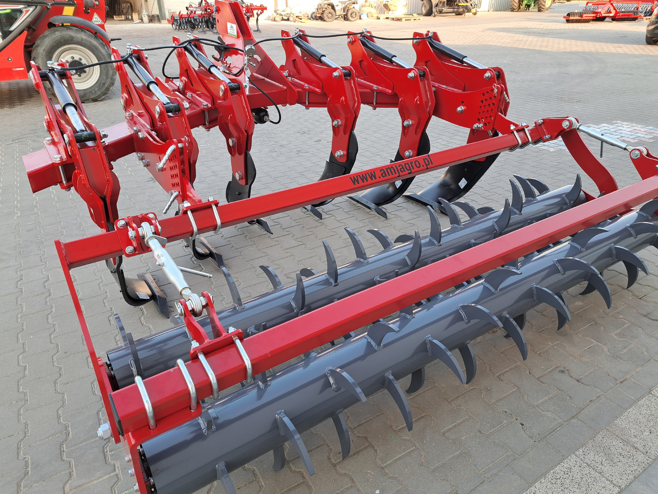AMJ AGRO 6 łap - Plug për punime të thella: foto 2 AMJ AGRO 6 łap - Plug për punime të thella: foto 2