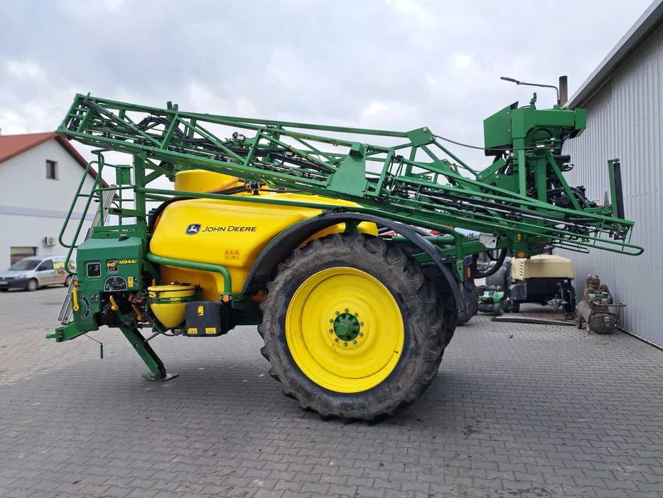 John Deere 944i - Spërkatës me rimorkio: foto 2 John Deere 944i - Spërkatës me rimorkio: foto 2