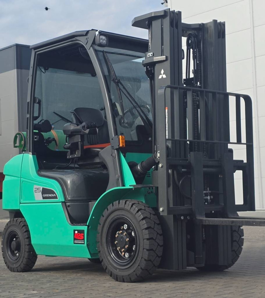 Mitsubishi FG 25 N DEMO like NEW  - Pirun më gaz: foto 5 Mitsubishi FG 25 N DEMO like NEW  - Pirun më gaz: foto 5
