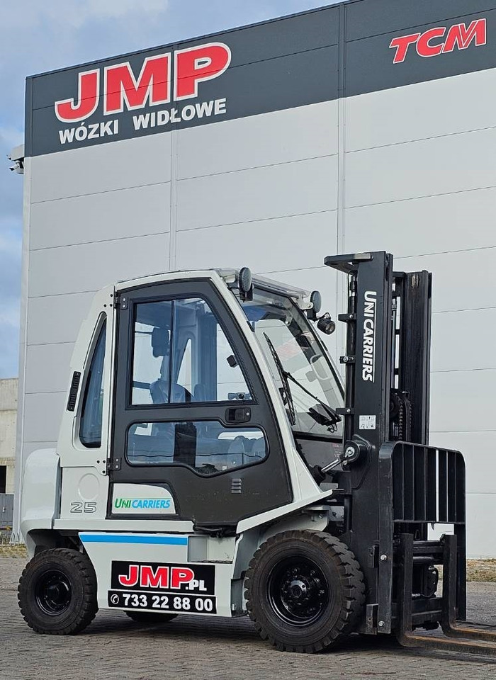 UniCarriers U1D2A25LQ DX25 - Pirun më gaz: foto 3 UniCarriers U1D2A25LQ DX25 - Pirun më gaz: foto 3