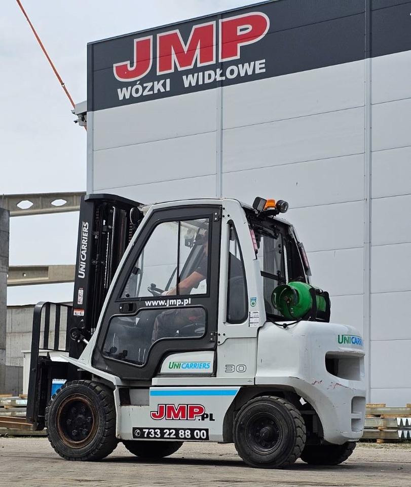 UniCarriers UG1D2A30LQ DX30 - Pirun më gaz: foto 1 UniCarriers UG1D2A30LQ DX30 - Pirun më gaz: foto 1