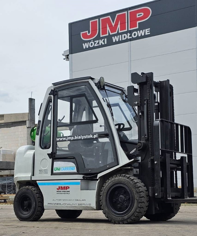 UniCarriers UG1D2A32LQ DX32 - Pirun më gaz: foto 1 UniCarriers UG1D2A32LQ DX32 - Pirun më gaz: foto 1