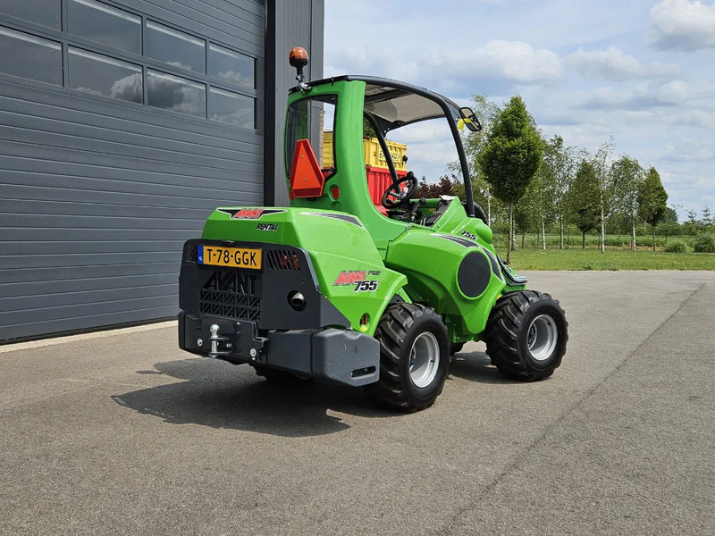 Avant 755i Rental mini-shovel - Mini fadrom me zinxhir: foto 4 Avant 755i Rental mini-shovel - Mini fadrom me zinxhir: foto 4